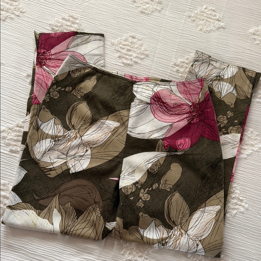 Ellen Tracy Pink and Brown Floral Pants Size 4